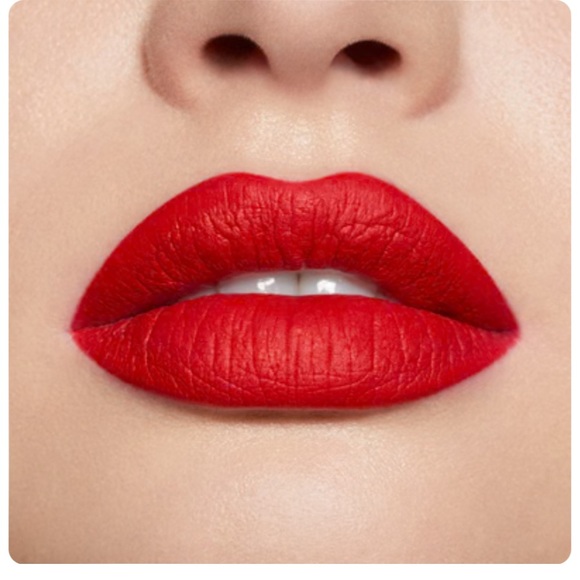 New Kylie Red Velvet Lip Kit - Picture 4 of 6